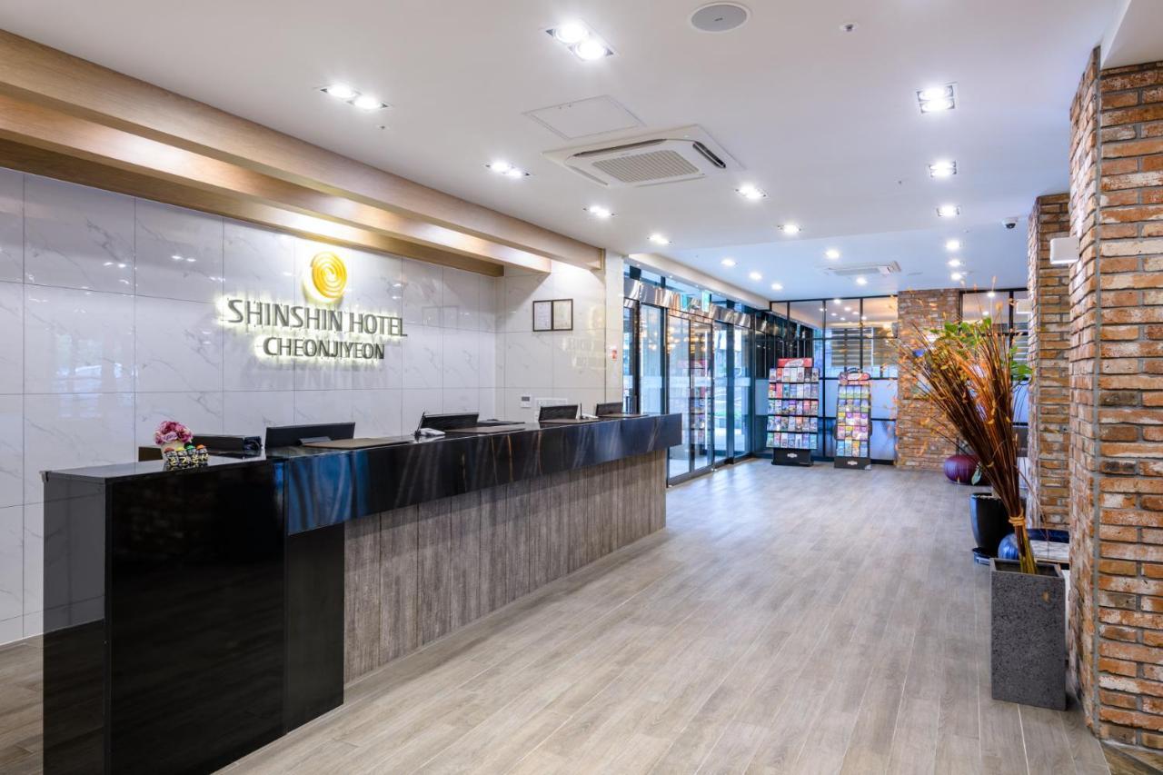 Shin Shin Hotel Cheonjiyeon Seogwipo Exterior photo